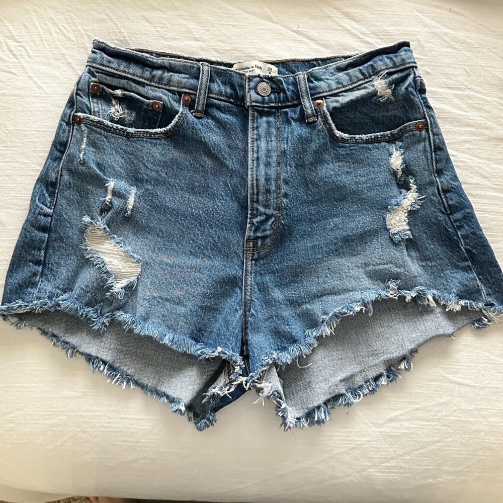 ABERCROMBIE & FITCH Curve Love High Rise Mom Short